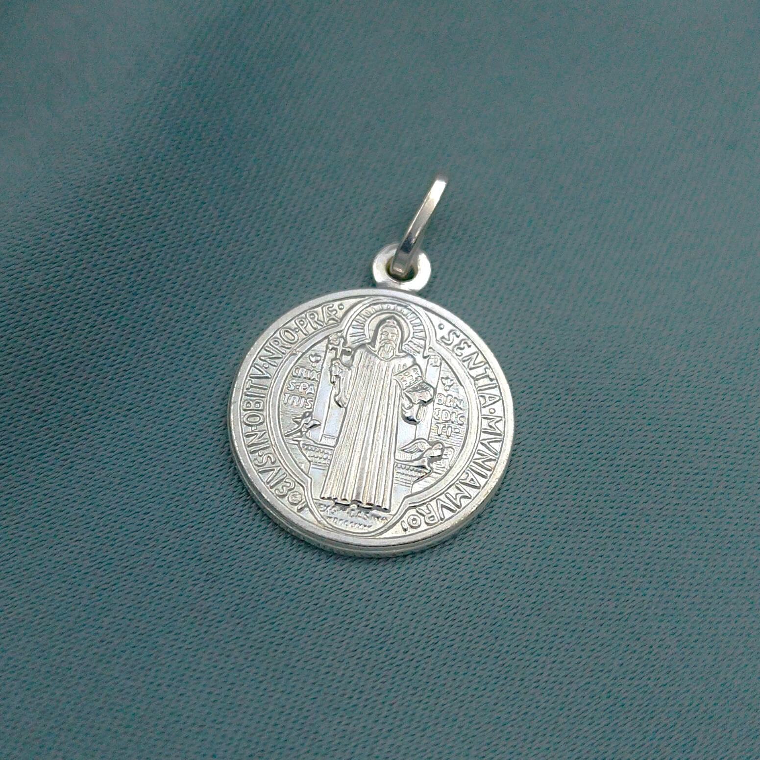 ELLA JOYAS Medalla San Benito